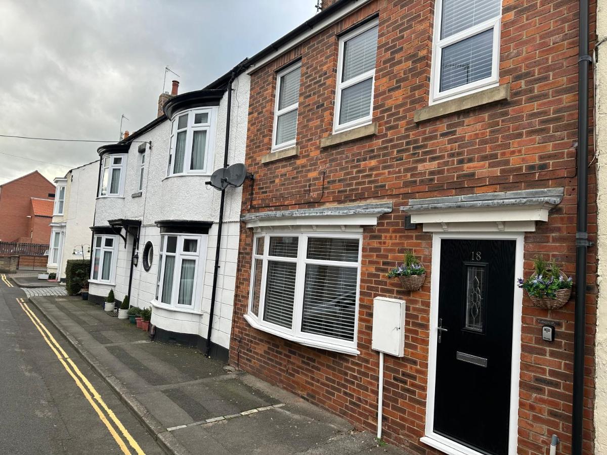Cosy, 2 Bedroom Cottage In Guisborough Town Centre Exterior foto